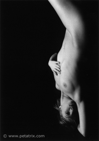 klassische schwarz-wei&szlig; aktfotografie